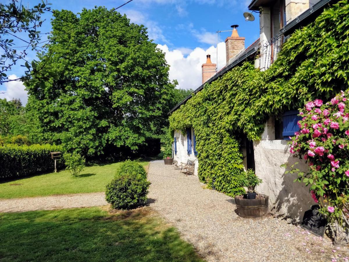 Traditional Longere Farmhouse At La Fortinerie Mouliherne Exterior photo